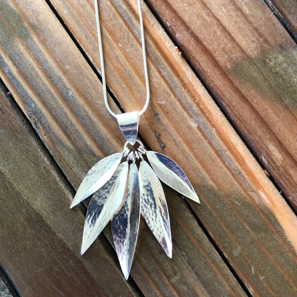 Stunning Silver Leaf Necklace